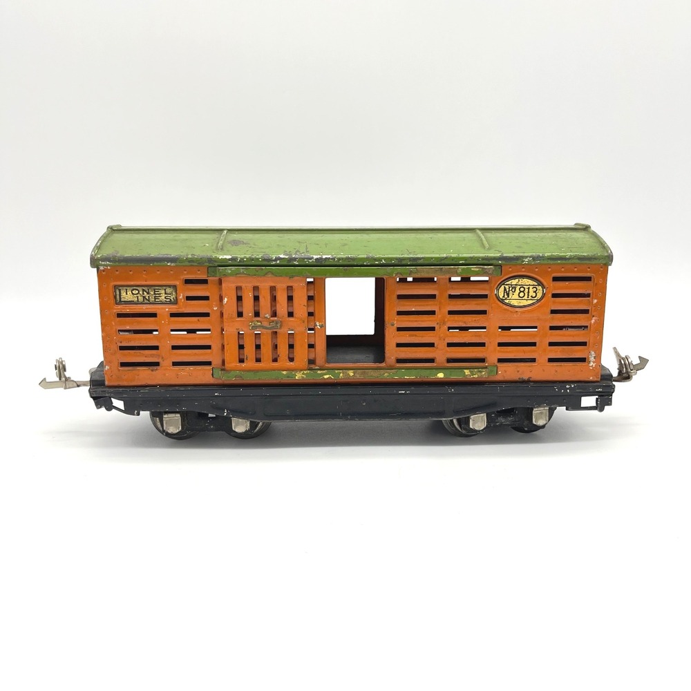 Lionel Lines No 813 Tin Litho Livestock Cattle Car Toy Train Vintage O Gauge